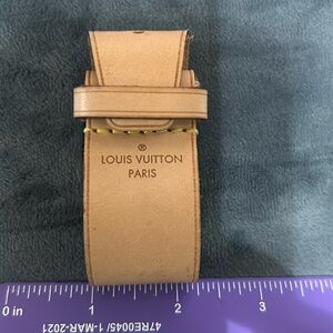 AUTHENTIC LOUIS VUITTON Vachetta Leather NEW Poignet Luggage Strap FREE SHIPPING